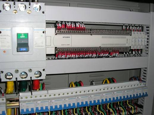郑州金穗PLC系统控制柜所具备的功能